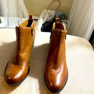 Lucky Brand  women’s Basel Ankle Bootie Leather